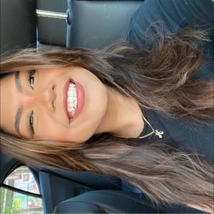 Meet your Posher, Arissa